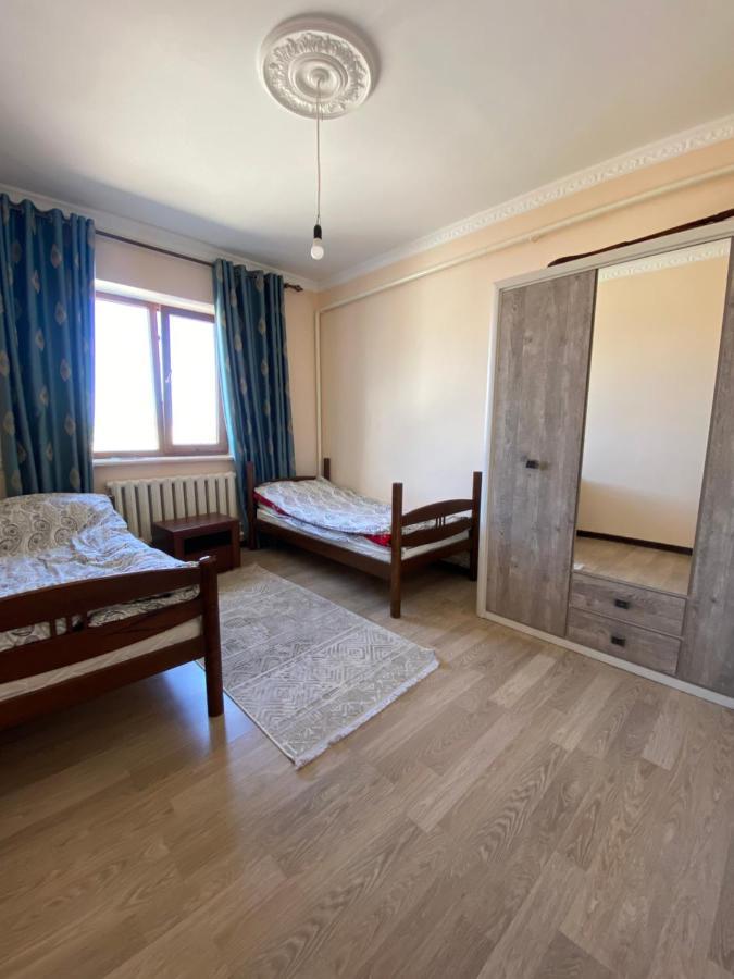 Maksat House Hotel Tossor Buitenkant foto